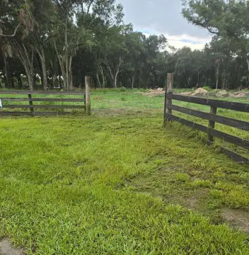 Fully Fenced Agricultural Land
