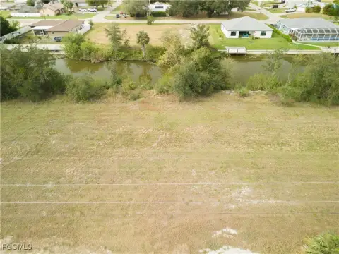 Waterfront Lot in Cape Coral