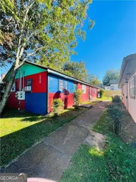 Quadplex Apartment Building