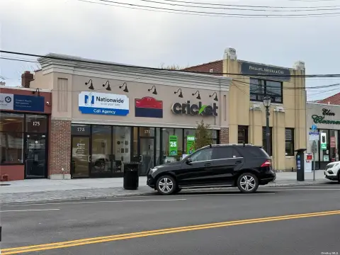 Lindenhurst Office Suite For Rent