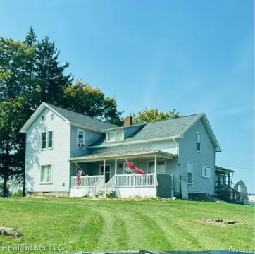 Charming Farmhouse on 5 Acres