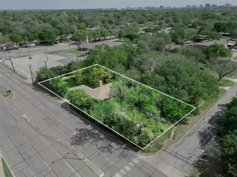 Residential Lot in Farmers Branch