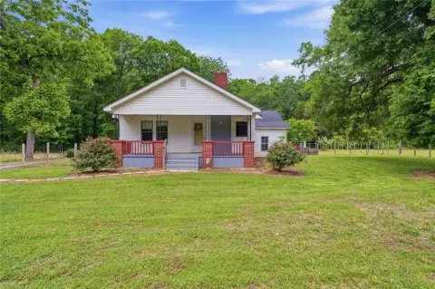 Rome, GA Farmhouse with Acreage
