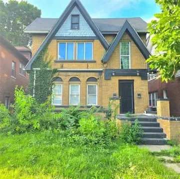Cash-Flowing Detroit Multifamily Property