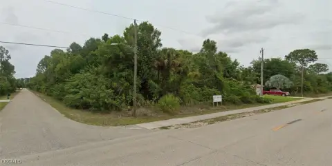 Corner Lot in Lehigh Acres