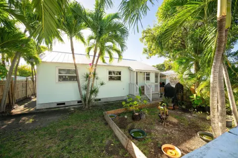 Key West Duplex with Income