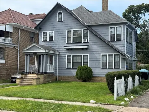 Duplex With Finished Third Floor