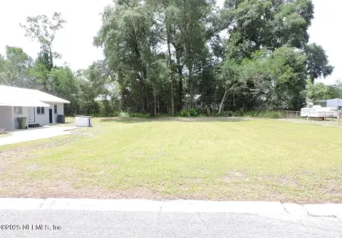 Residential Lot in Palatka, FL