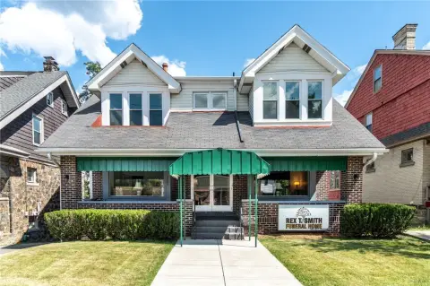 Updated Mixed-Use Property Near Downtown