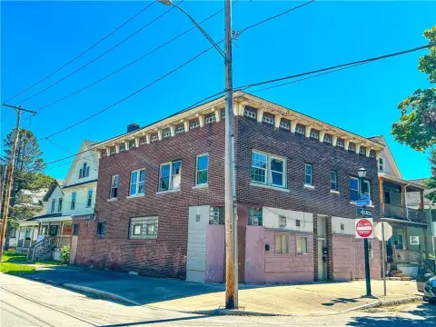 Three-Unit Mixed-Use Building