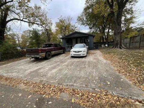 Texarkana Duplex: Investment Opportunity