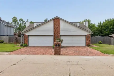 Duplex with Private Decks