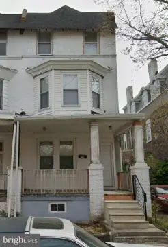 Philadelphia Triplex Near Transportation
