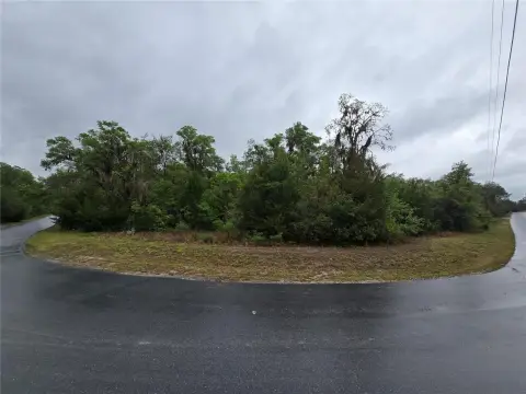 Equestrian-Friendly Land Near Rainbow River
