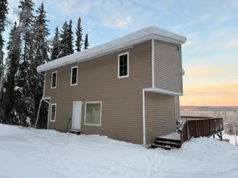 Duplex on Redmond Avenue, North Pole