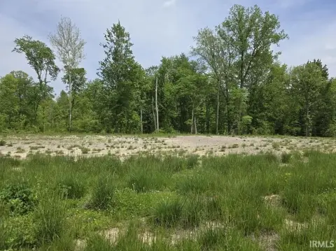 Residential Lot With Lake Access Path