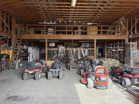 Flex Building with Showroom