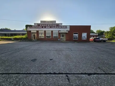 Historic Commercial Building on Courthouse Square