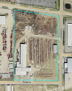 Antigo Commercial Building on 14 Acres