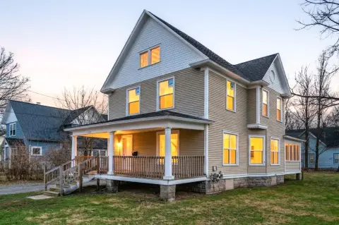 Kalamazoo Duplex Near Downtown