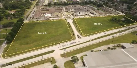 Commercial Land with Public Utilities