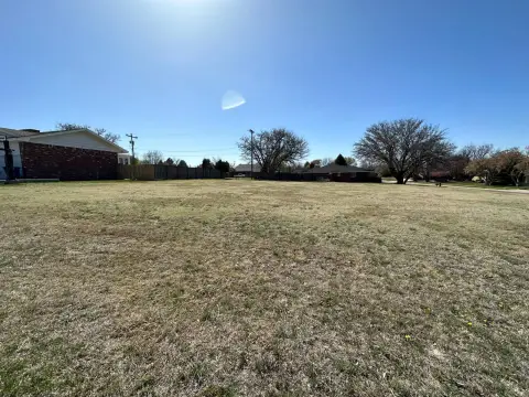Vacant Corner Lot in Guymon