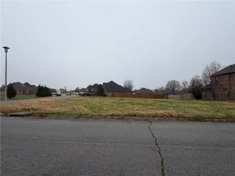 Residential Lots in Bentonville Neighborhood