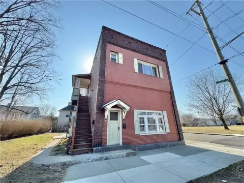 Two-Unit Duplex on Corner Lot