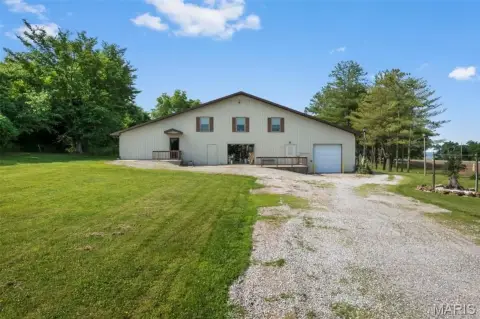 Mixed-Use Property with Executive Suite