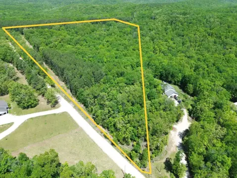 Secluded Wooded Land in Leasburg