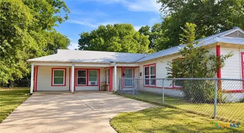 Two-Unit Duplex with Laundry