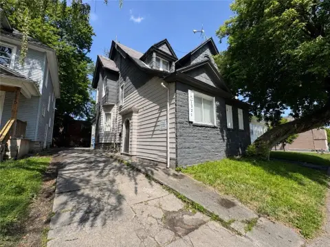 Remodeled Triplex with Separate Utilities