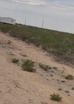Unrestricted 1-Acre Mobile-Home Lot