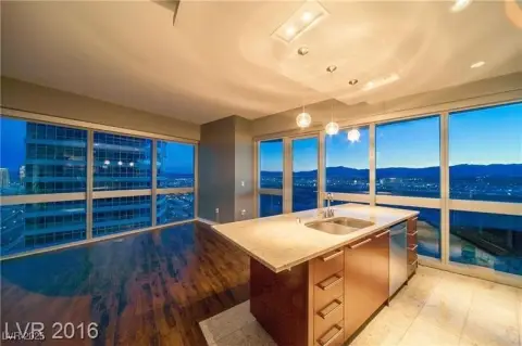 Luxurious High-Rise Living in Las Vegas