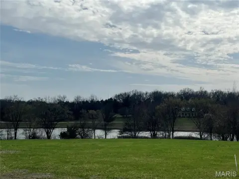 Residential Land in Lebanon, MO