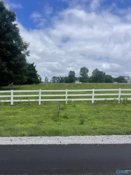 Agricultural Land Mini-Farm Tract