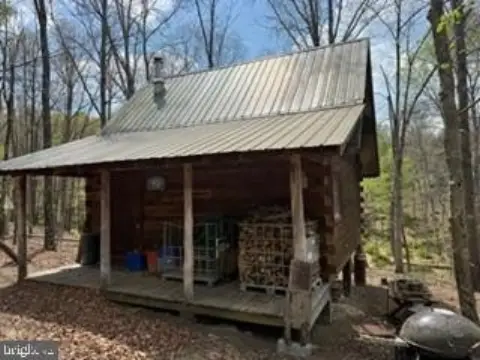 40-Acre Wooded Retreat with Cabin