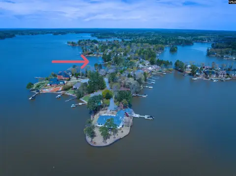Waterfront Peninsula Lot on Lake
