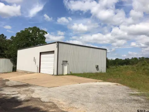 Warehouse with Office and On-Grade Door