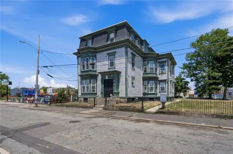 Multifamily Apartment Building