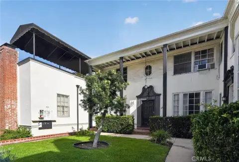 4-Unit Quadplex