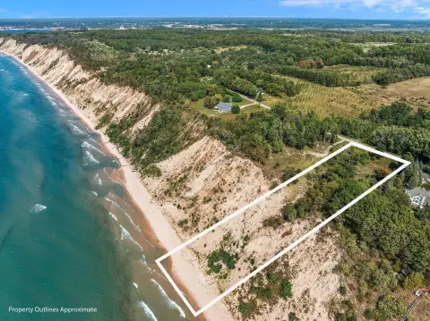 Ludington Bluffside Retreat Opportunity