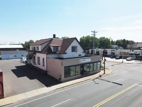 Mixed-Use Income Property
