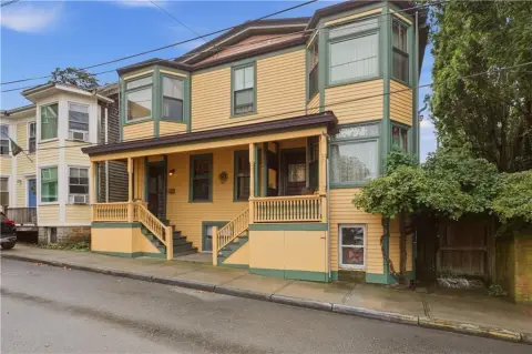 Duplex with Heated Lower Level