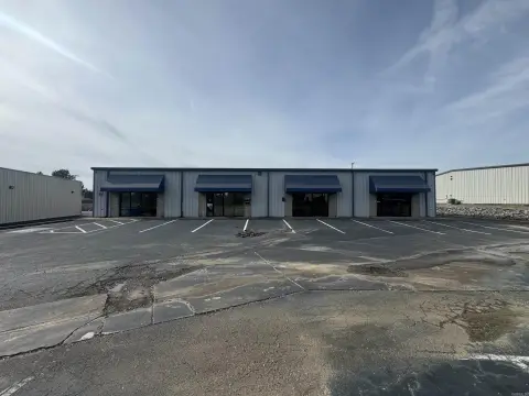 Flex Space with Overhead Doors