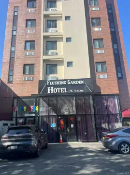 Five-Story Hotel with Parking