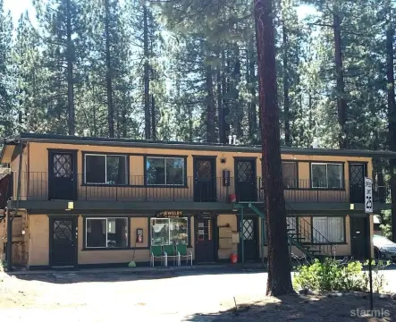 Corner Lot Retail Center with 8 Suites