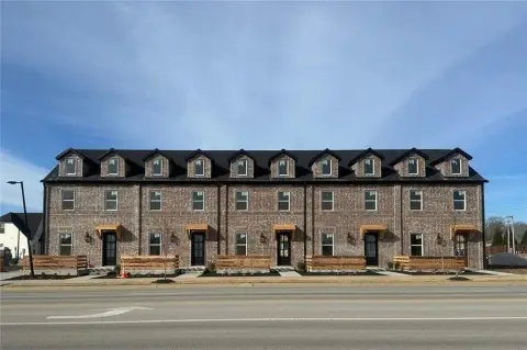 New Rogers 5-Plex Investment Opportunity
