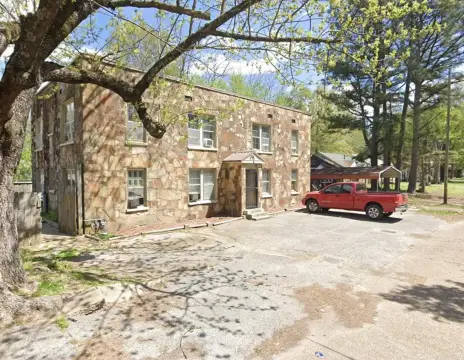 10-Unit Apartment Building