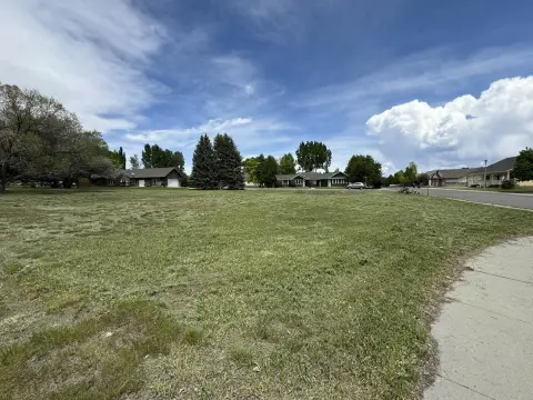 Residential Land Near Golf Course